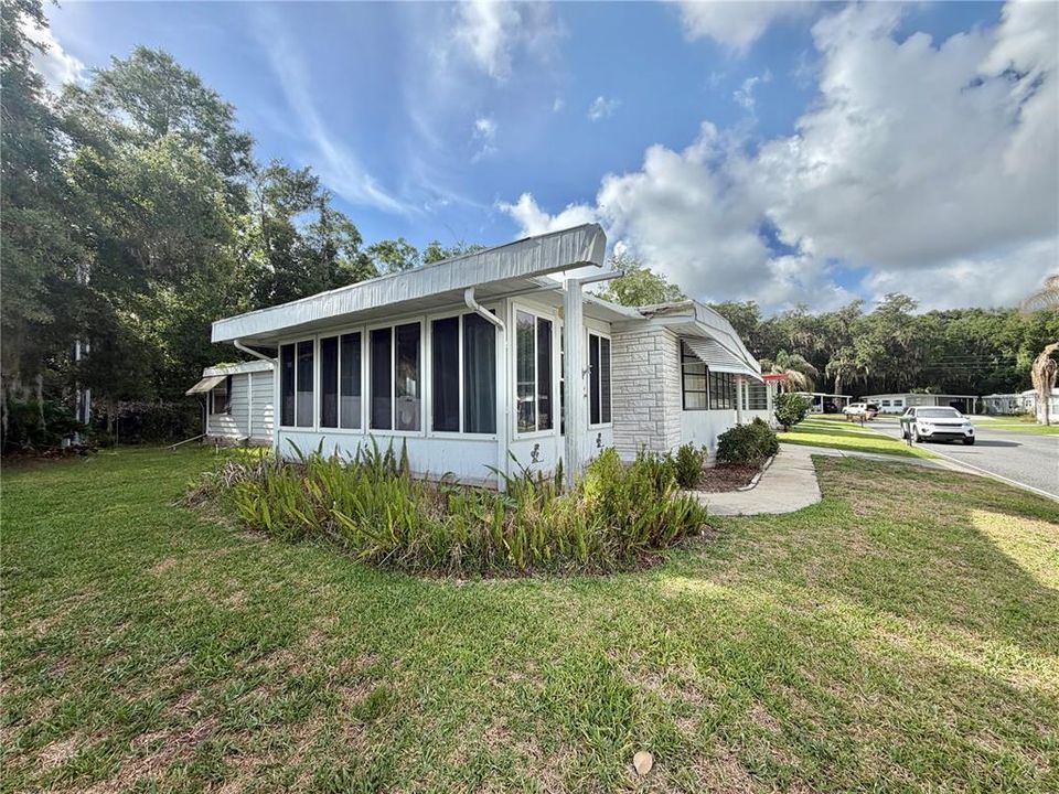 Active With Contract: $69,000 (2 beds, 2 baths, 1344 Square Feet)