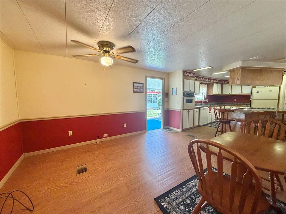 Active With Contract: $69,000 (2 beds, 2 baths, 1344 Square Feet)
