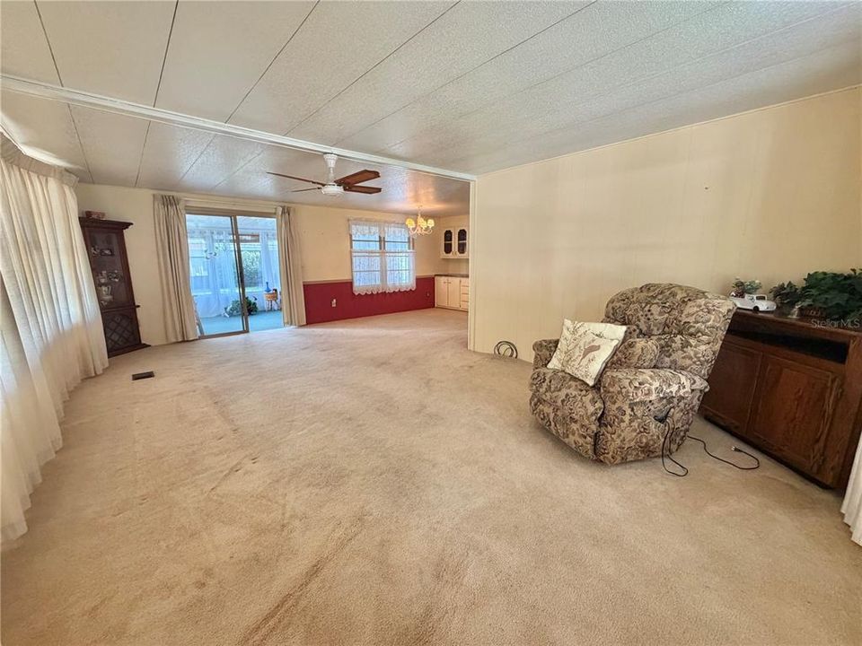Active With Contract: $69,000 (2 beds, 2 baths, 1344 Square Feet)