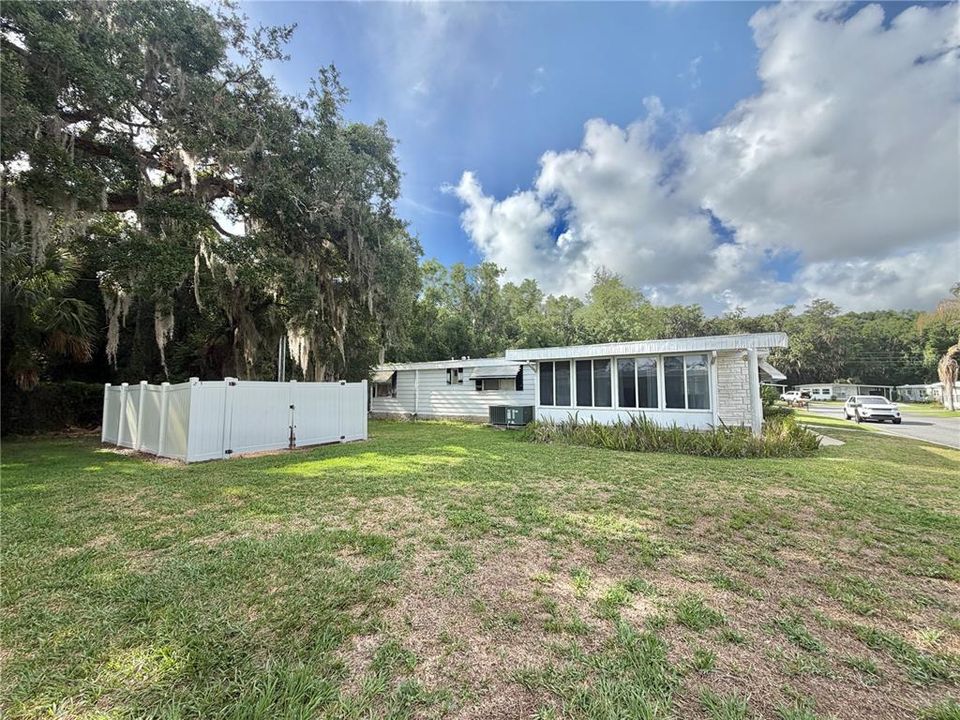 Active With Contract: $69,000 (2 beds, 2 baths, 1344 Square Feet)