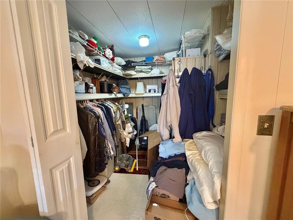 Active With Contract: $69,000 (2 beds, 2 baths, 1344 Square Feet)