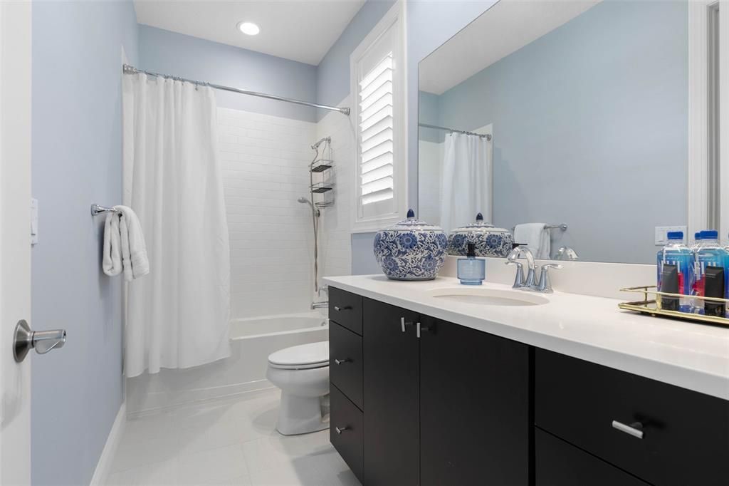 For Rent: $5,500 (3 beds, 2 baths, 2429 Square Feet)
