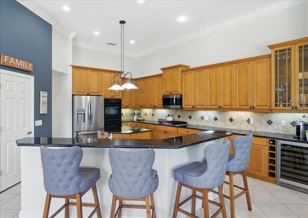 For Sale: $1,140,000 (4 beds, 4 baths, 3431 Square Feet)