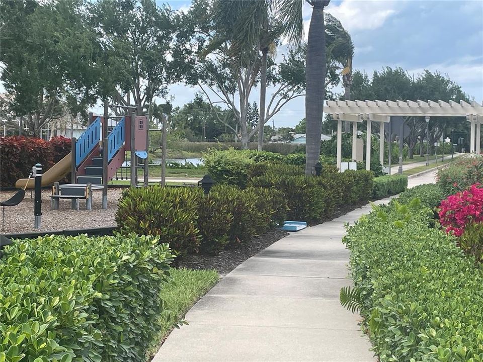 For Sale: $1,140,000 (4 beds, 4 baths, 3431 Square Feet)