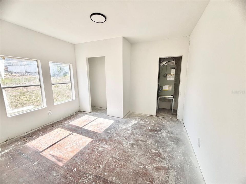 For Sale: $330,000 (0 beds, 0 baths, 1359 Square Feet)