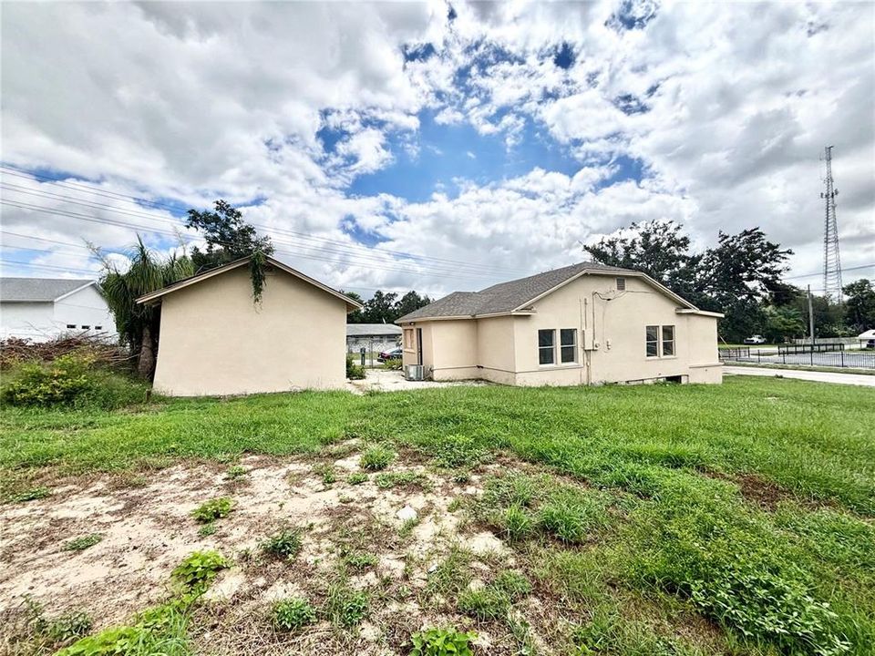 For Sale: $330,000 (0 beds, 0 baths, 1359 Square Feet)