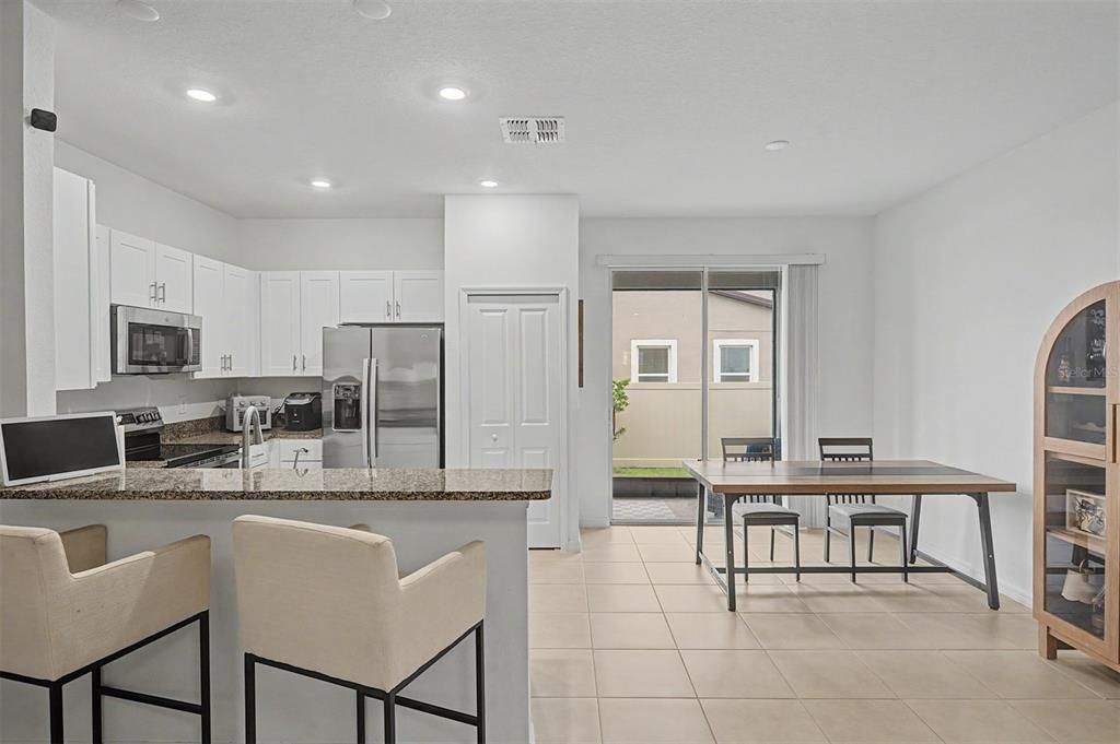 For Sale: $300,000 (3 beds, 2 baths, 1666 Square Feet)