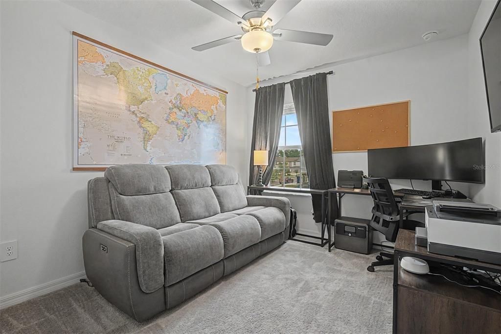 For Sale: $300,000 (3 beds, 2 baths, 1666 Square Feet)