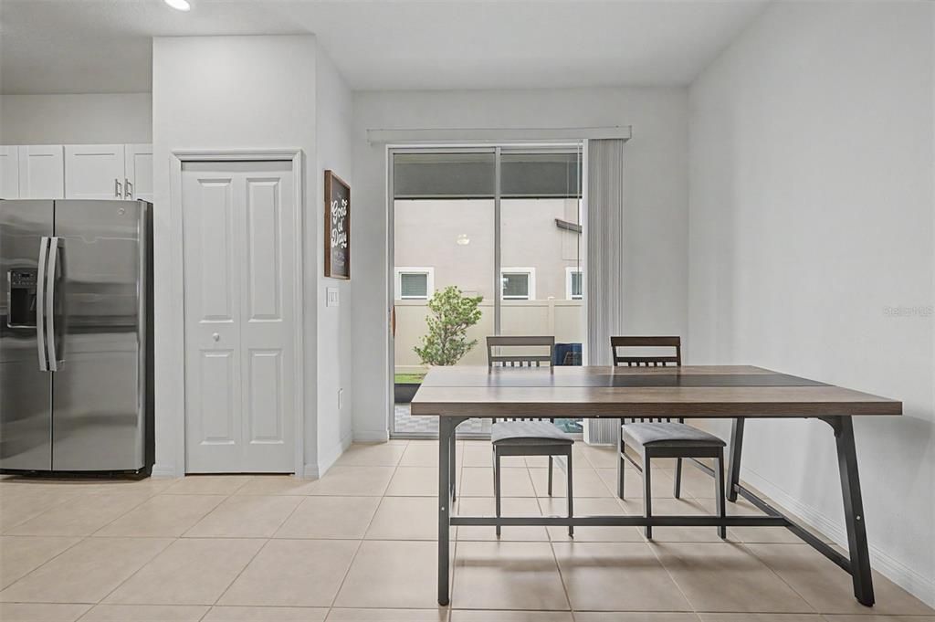 For Sale: $300,000 (3 beds, 2 baths, 1666 Square Feet)