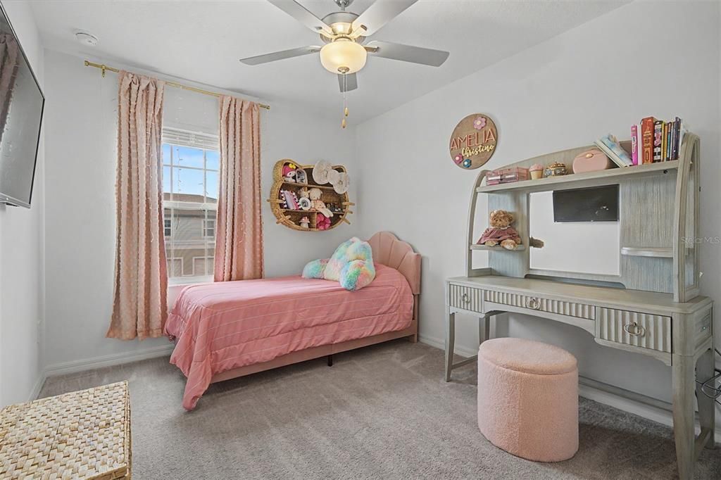 For Sale: $300,000 (3 beds, 2 baths, 1666 Square Feet)