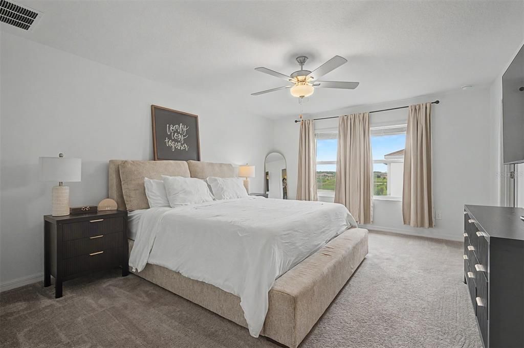 For Sale: $300,000 (3 beds, 2 baths, 1666 Square Feet)