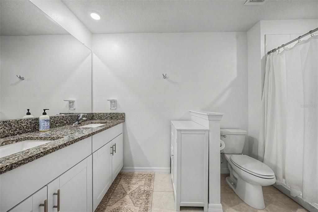 For Sale: $300,000 (3 beds, 2 baths, 1666 Square Feet)