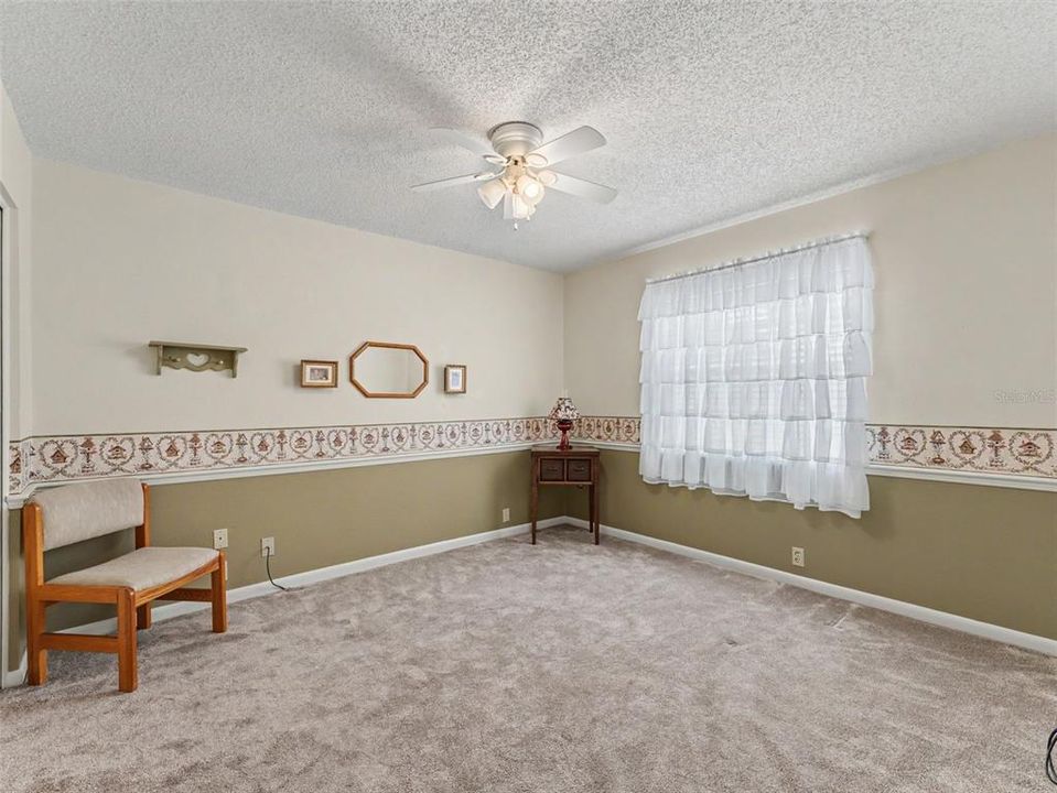 For Sale: $347,900 (3 beds, 2 baths, 1662 Square Feet)
