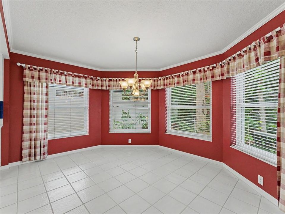 For Sale: $347,900 (3 beds, 2 baths, 1662 Square Feet)