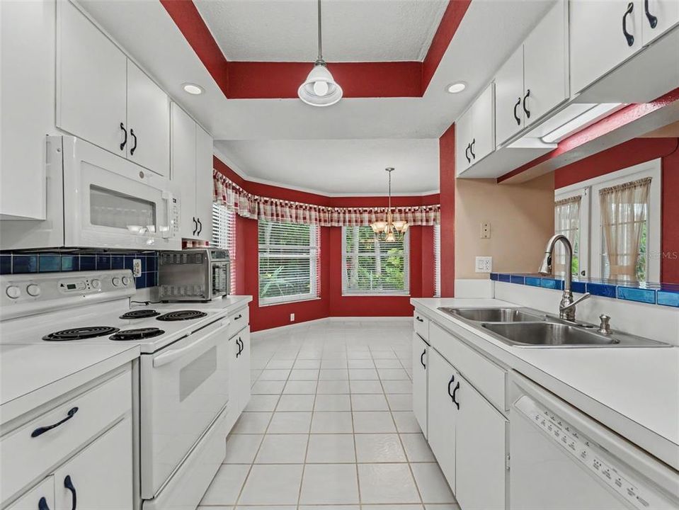 For Sale: $347,900 (3 beds, 2 baths, 1662 Square Feet)