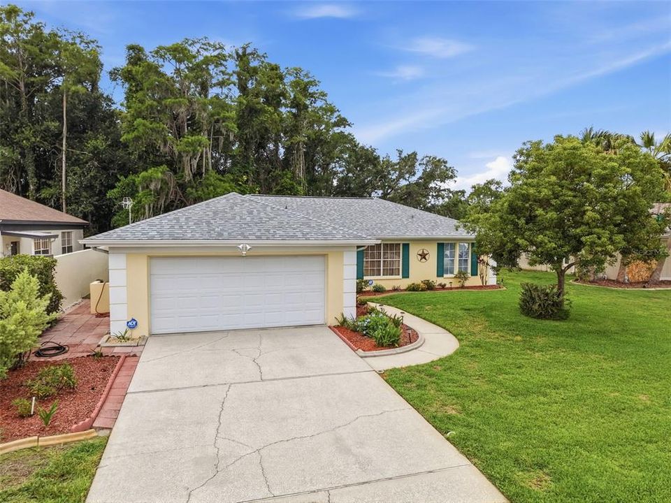 For Sale: $347,900 (3 beds, 2 baths, 1662 Square Feet)