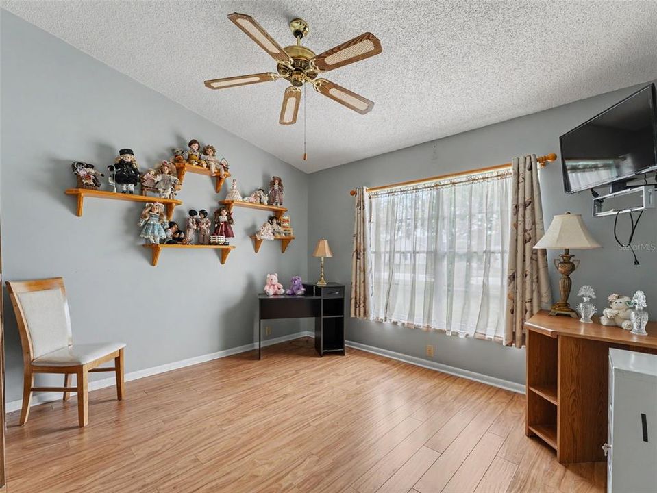 For Sale: $347,900 (3 beds, 2 baths, 1662 Square Feet)