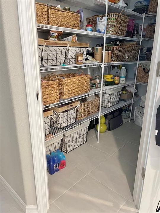 В аренду: $2,750 (4 спален, 2 ванн, 2283 Квадратных фут)