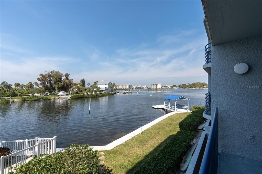 For Rent: $1,800 (2 beds, 2 baths, 1098 Square Feet)