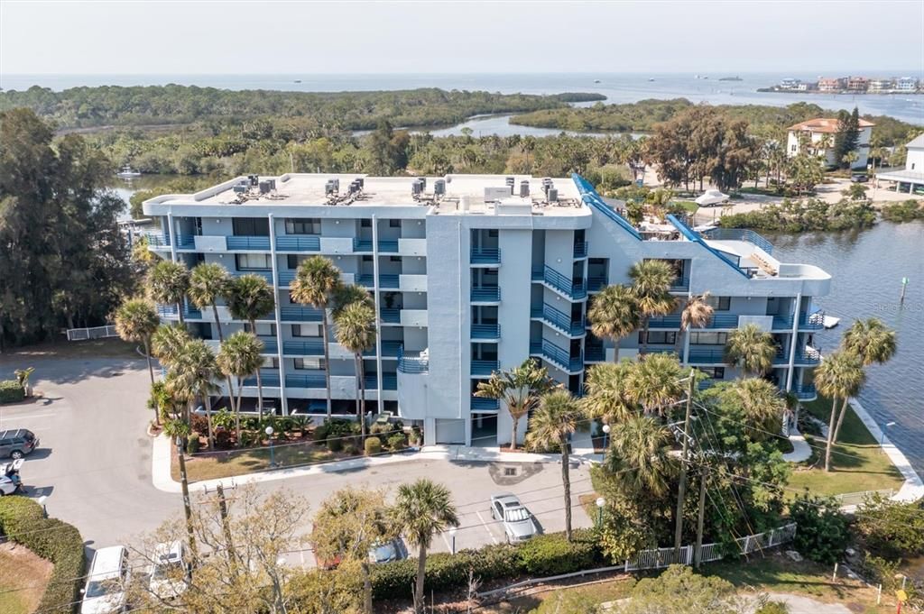 For Rent: $1,800 (2 beds, 2 baths, 1098 Square Feet)