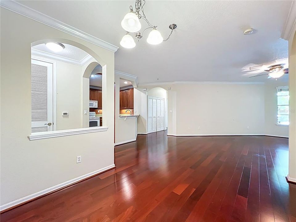 For Sale: $320,000 (3 beds, 2 baths, 1455 Square Feet)