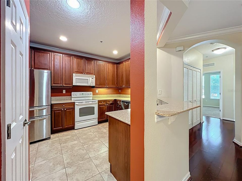 For Sale: $320,000 (3 beds, 2 baths, 1455 Square Feet)
