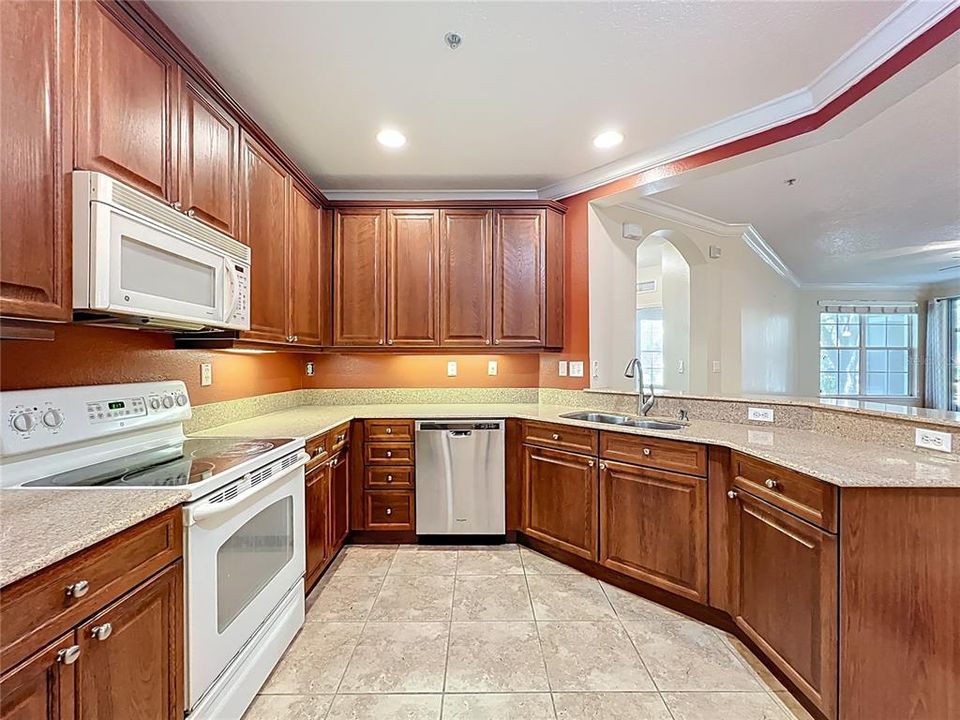 For Sale: $320,000 (3 beds, 2 baths, 1455 Square Feet)