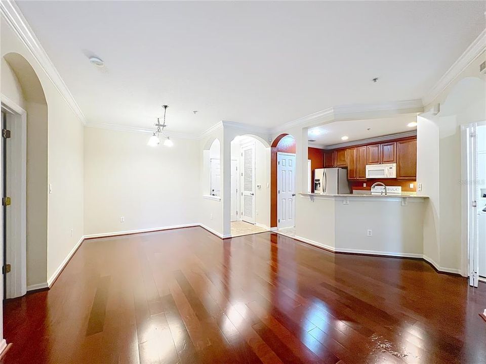 For Sale: $320,000 (3 beds, 2 baths, 1455 Square Feet)