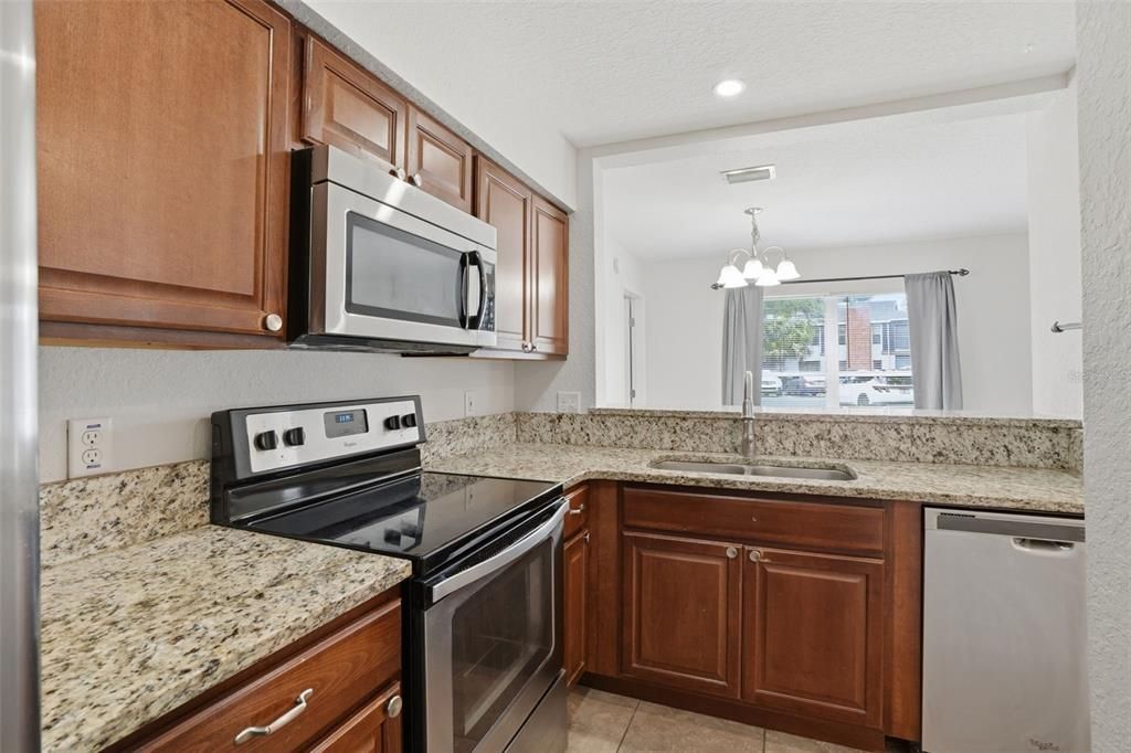 En Venta: $145,000 (2 camas, 2 baños, 912 Pies cuadrados)