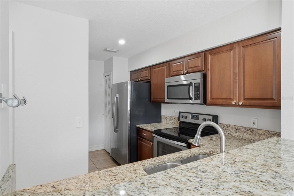 En Venta: $145,000 (2 camas, 2 baños, 912 Pies cuadrados)