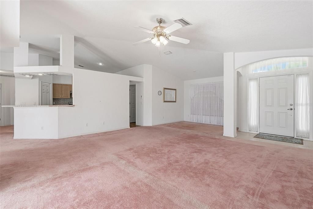 For Sale: $250,000 (3 beds, 2 baths, 1620 Square Feet)