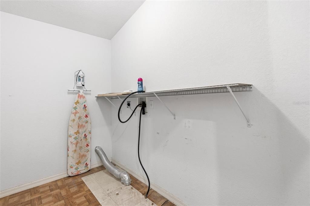 For Sale: $250,000 (3 beds, 2 baths, 1620 Square Feet)