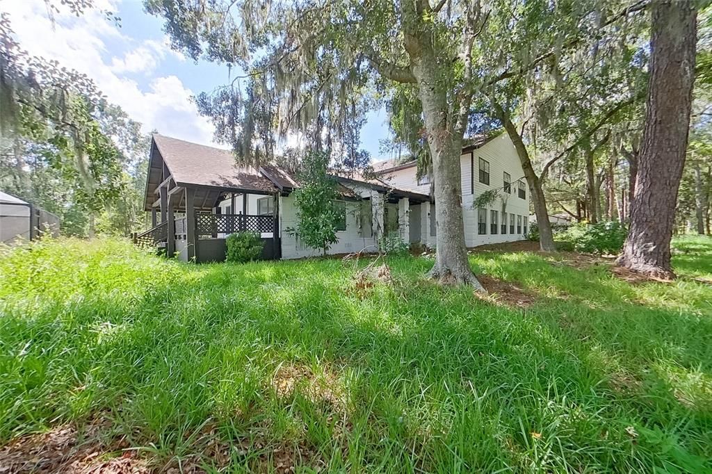 For Sale: $750,000 (5 beds, 3 baths, 5617 Square Feet)