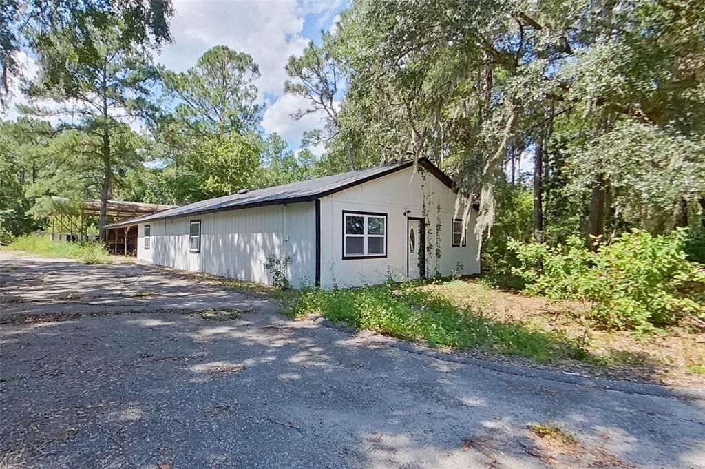For Sale: $750,000 (5 beds, 3 baths, 5617 Square Feet)
