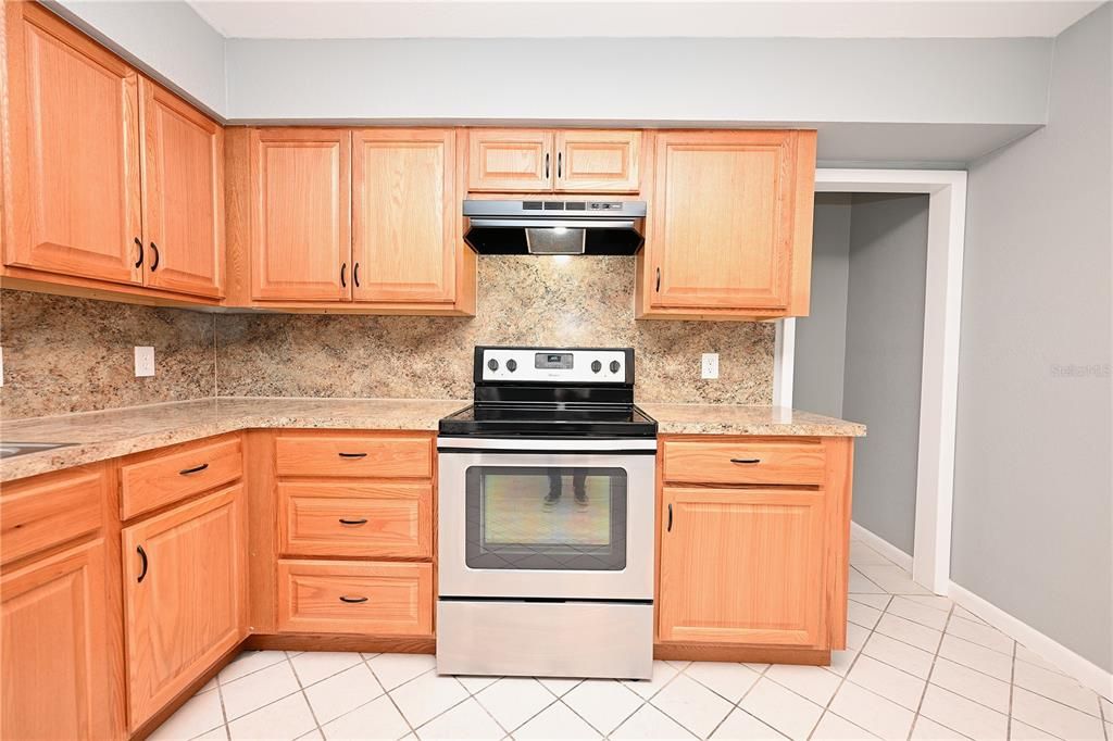 For Rent: $1,960 (3 beds, 3 baths, 1601 Square Feet)
