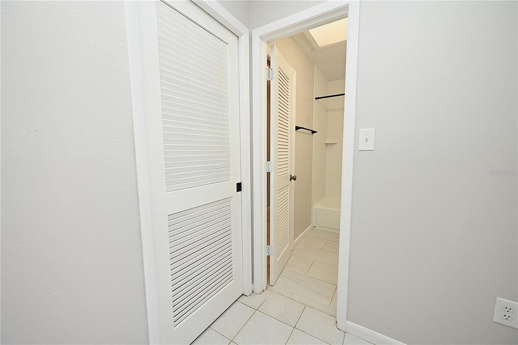 For Rent: $1,960 (3 beds, 3 baths, 1601 Square Feet)