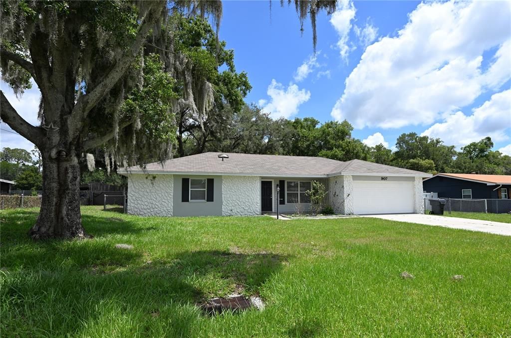 For Rent: $1,960 (3 beds, 3 baths, 1601 Square Feet)