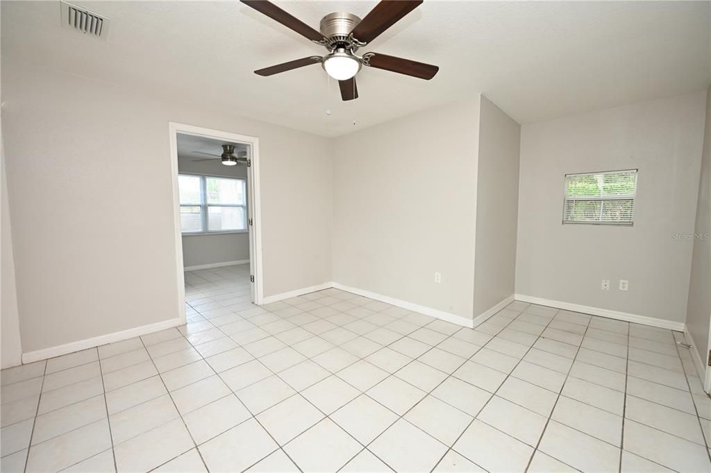For Rent: $1,960 (3 beds, 3 baths, 1601 Square Feet)