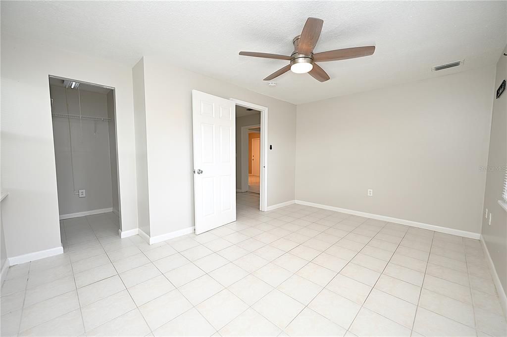 For Rent: $1,960 (3 beds, 3 baths, 1601 Square Feet)