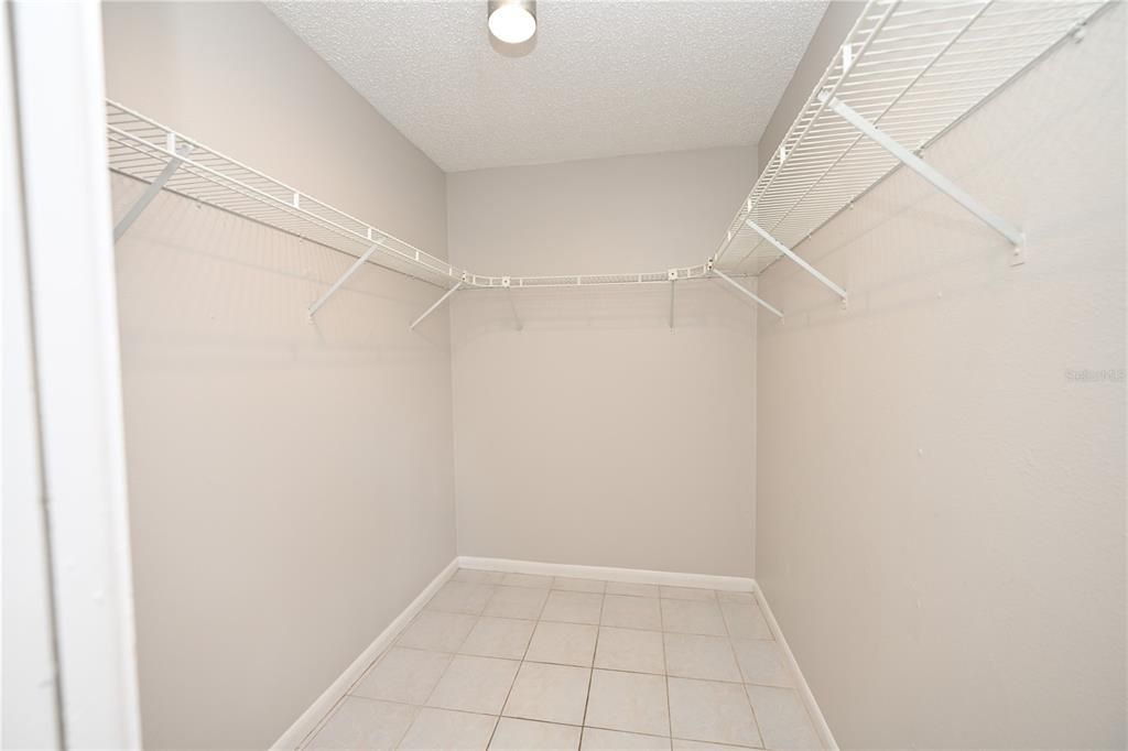 For Rent: $1,960 (3 beds, 3 baths, 1601 Square Feet)
