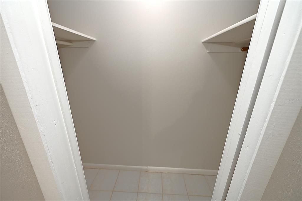 For Rent: $1,960 (3 beds, 3 baths, 1601 Square Feet)