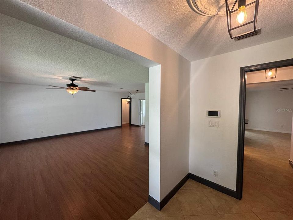 For Rent: $3,600 (4 beds, 2 baths, 1961 Square Feet)