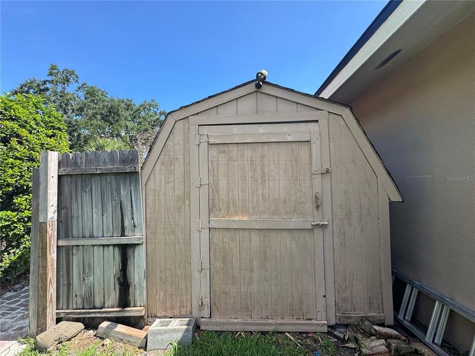 For Rent: $3,600 (4 beds, 2 baths, 1961 Square Feet)