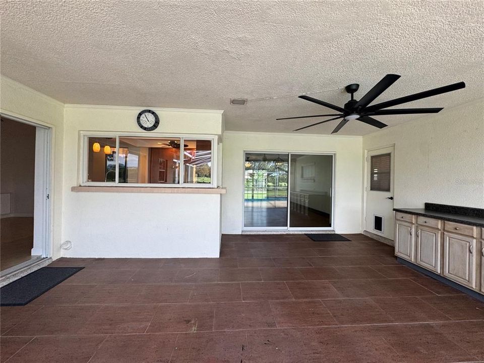 For Rent: $3,600 (4 beds, 2 baths, 1961 Square Feet)