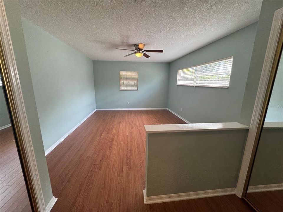 For Rent: $3,600 (4 beds, 2 baths, 1961 Square Feet)