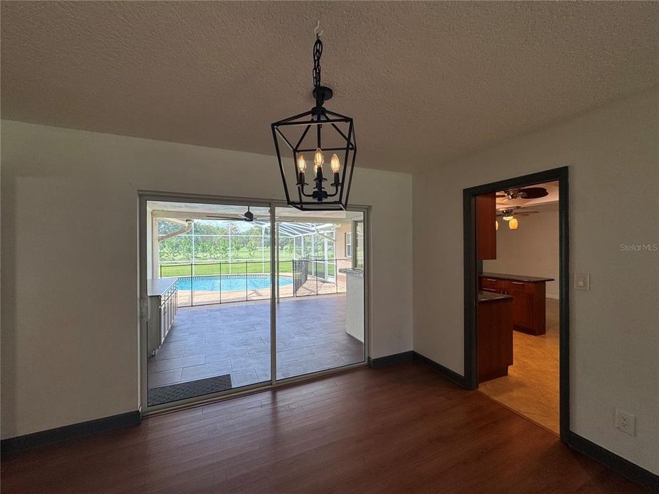 For Rent: $3,600 (4 beds, 2 baths, 1961 Square Feet)