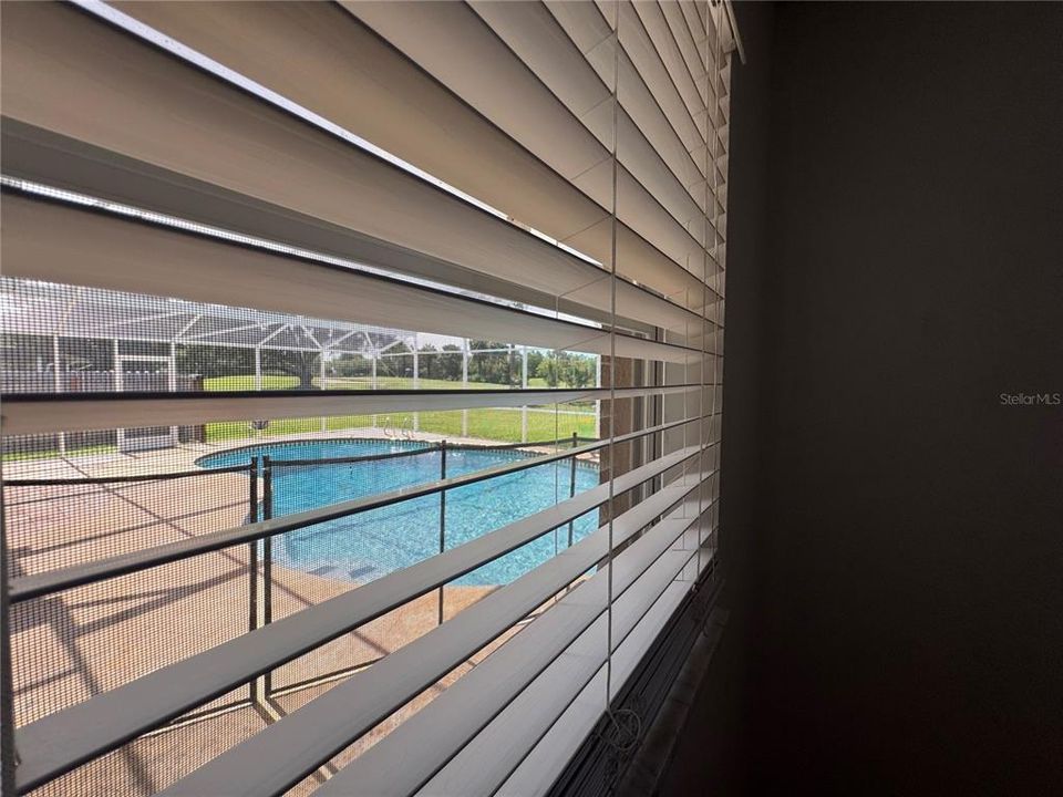 For Rent: $3,600 (4 beds, 2 baths, 1961 Square Feet)