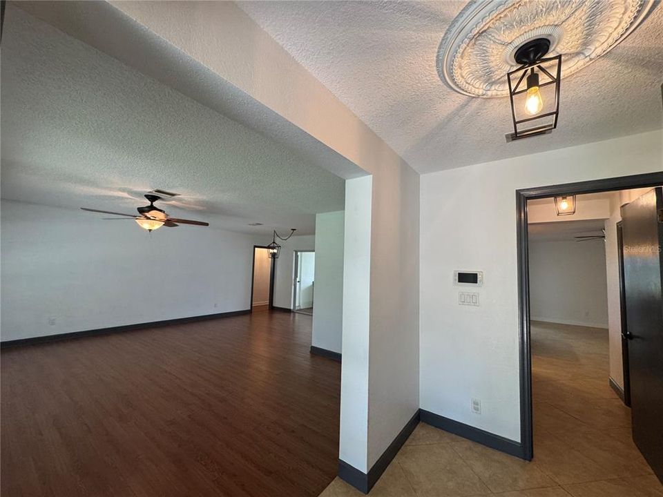 For Rent: $3,600 (4 beds, 2 baths, 1961 Square Feet)