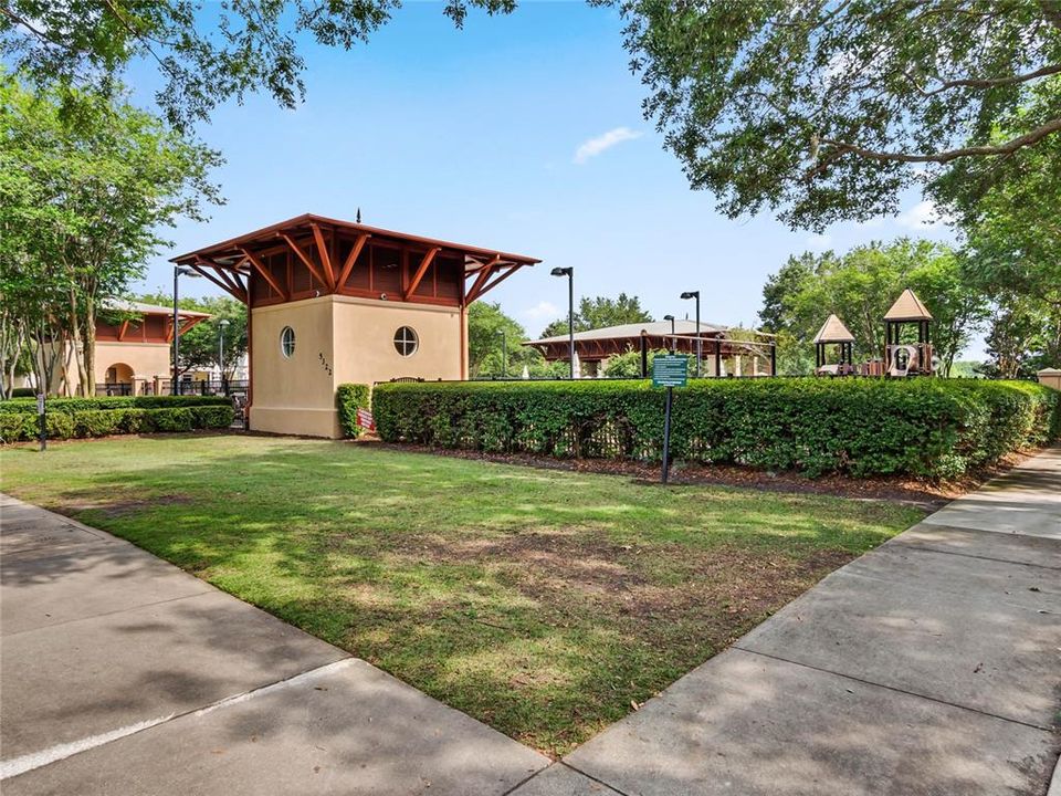 For Sale: $735,000 (3 beds, 2 baths, 1737 Square Feet)