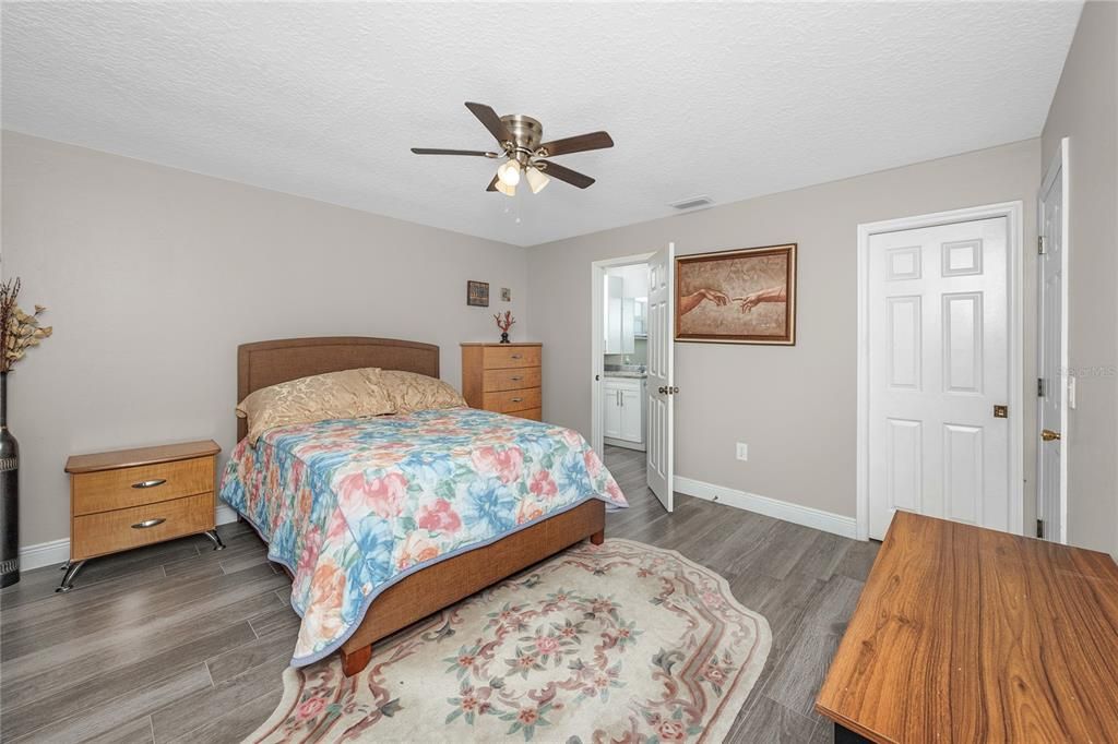 For Sale: $395,000 (3 beds, 2 baths, 1476 Square Feet)